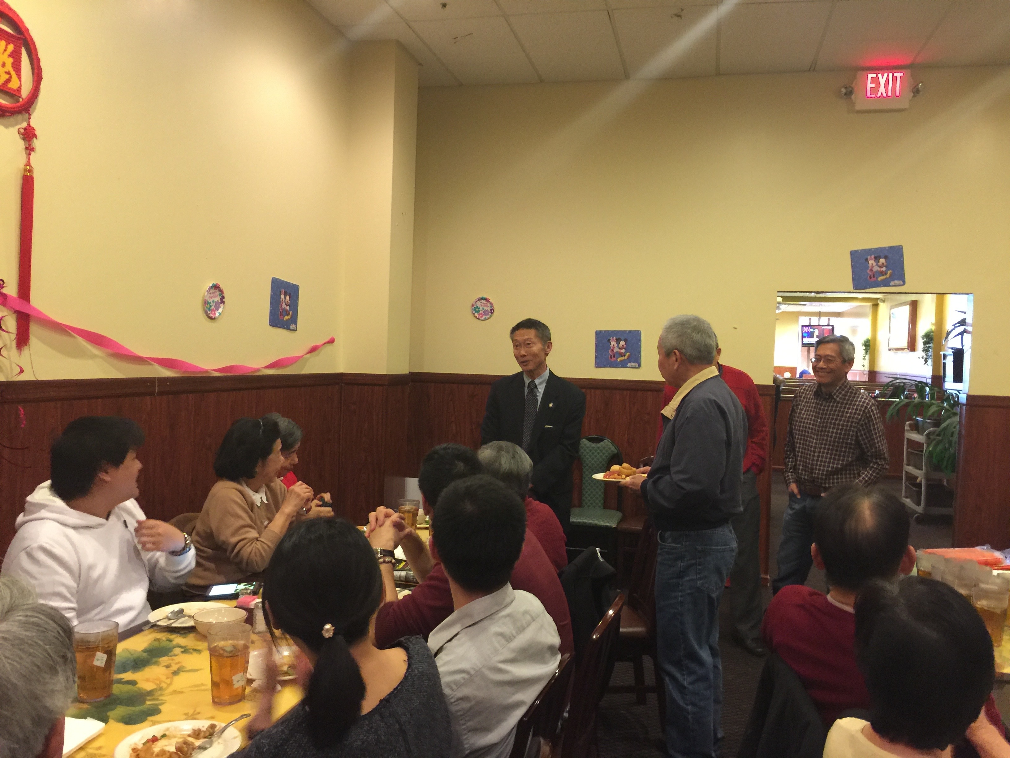 Dr. Yen discussing public safety and justice reform with local leaders